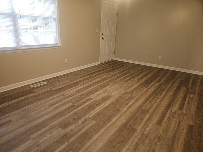 Building Photo - 6731 Forrest Ln