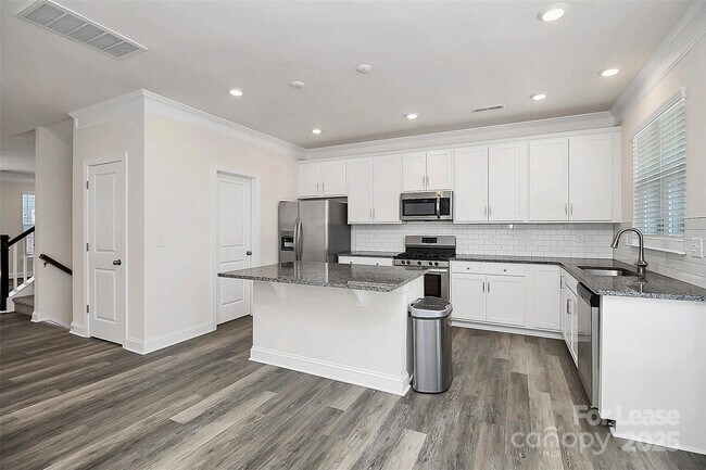 Building Photo - 10436 Glenmere Crk Cir