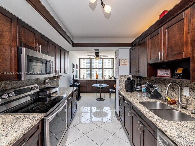 Building Photo - 2401 S Ocean Dr