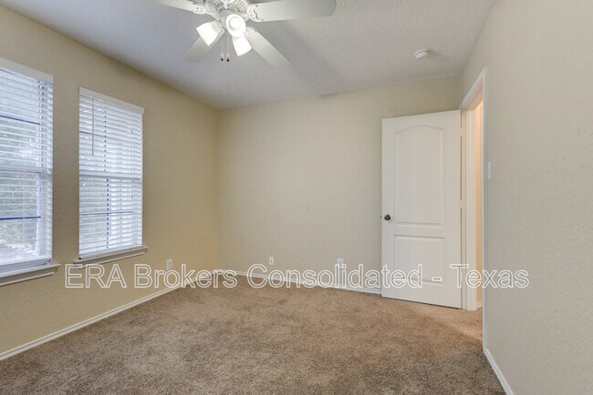 Building Photo - 16734 Basin Oak