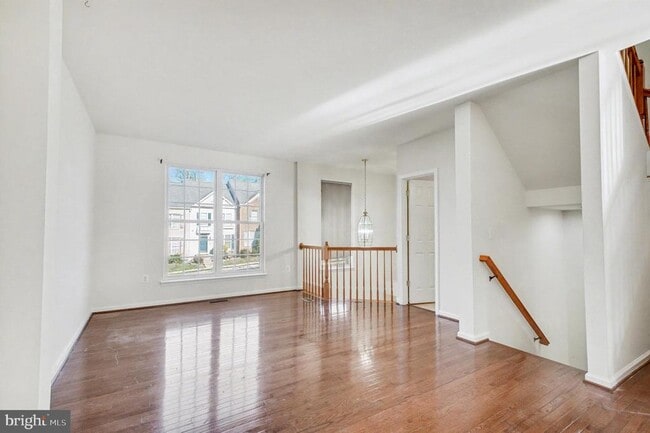 Building Photo - 105 Galway Ln