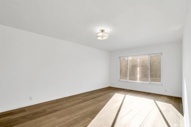 Building Photo - 1700 19th Ave