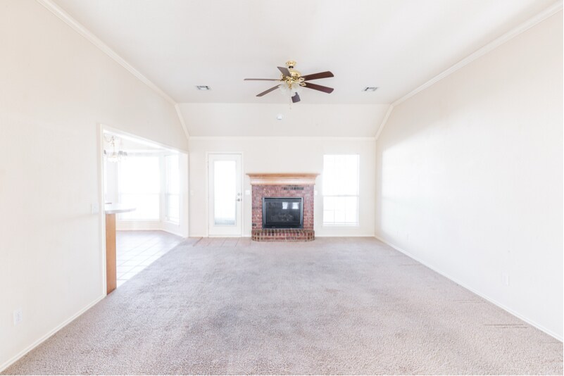 Building Photo - 11003 E 95th Pl N