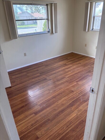 Building Photo - 5321 Foxwood Dr