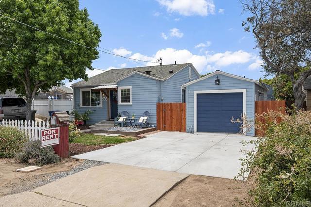 Building Photo - 586 Del Mar Ave