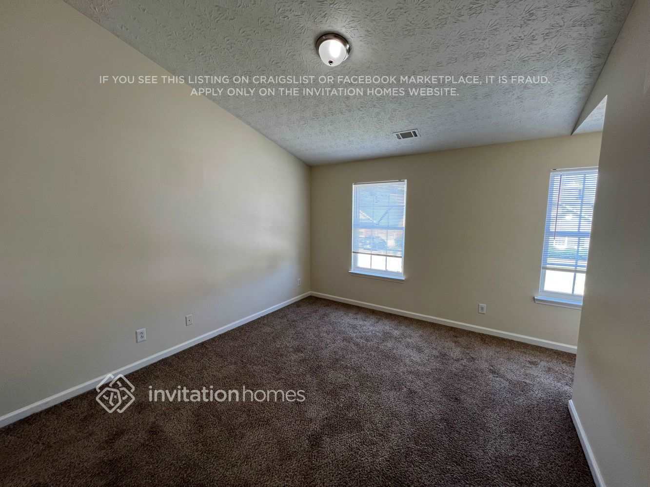Building Photo - 170 Meadowridge Dr