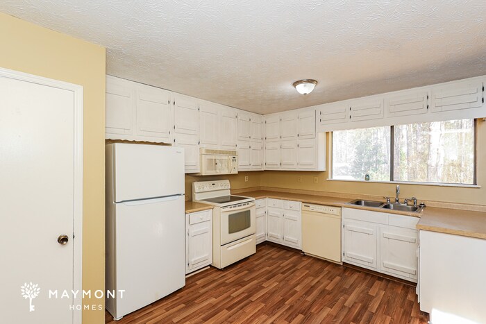 Building Photo - 9440 Hidden Branch Dr