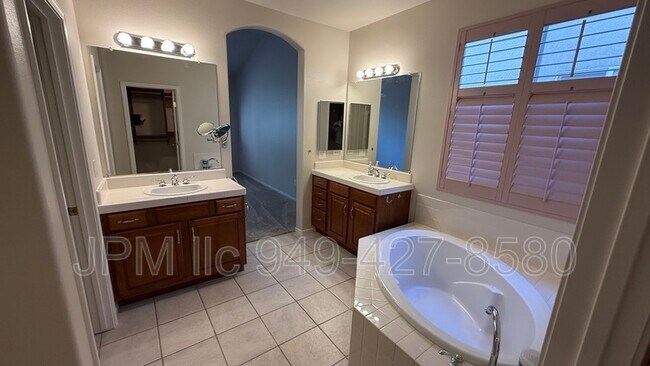 Building Photo - 1433 Gaucho Ln