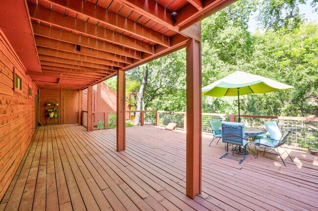 Building Photo - 3406 Westside Cove