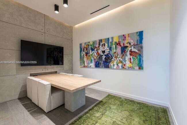 Building Photo - 23 NE 17th Ter