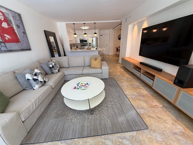 Building Photo - 1500 Bay Rd