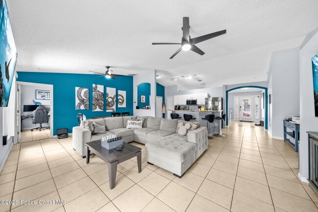 Building Photo - 831 Koln Ct NW