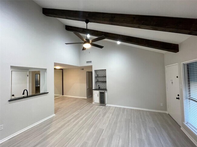 Building Photo - 1100 Augusta Dr