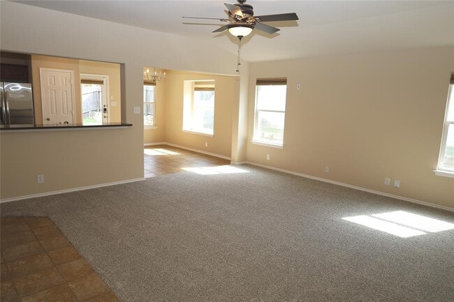 Building Photo - 1804 Golden Arrow Ave