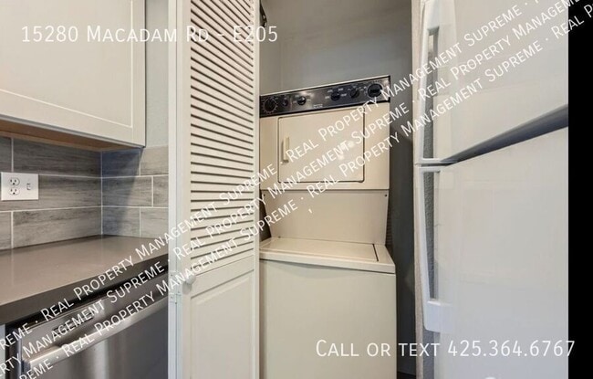 Building Photo - 15280 Macadam Rd S