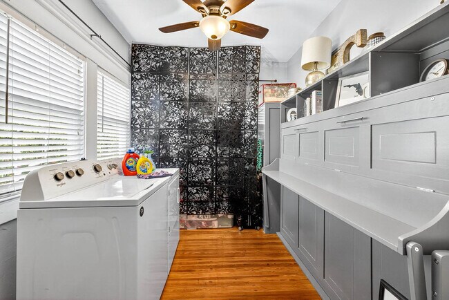 Building Photo - 5901 N Ola Ave