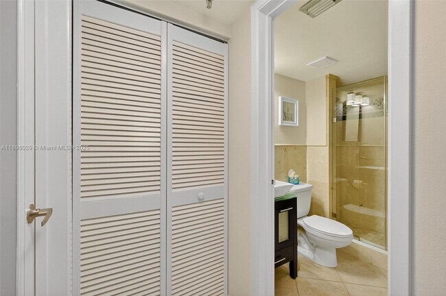 Building Photo - 2401 Collins Ave