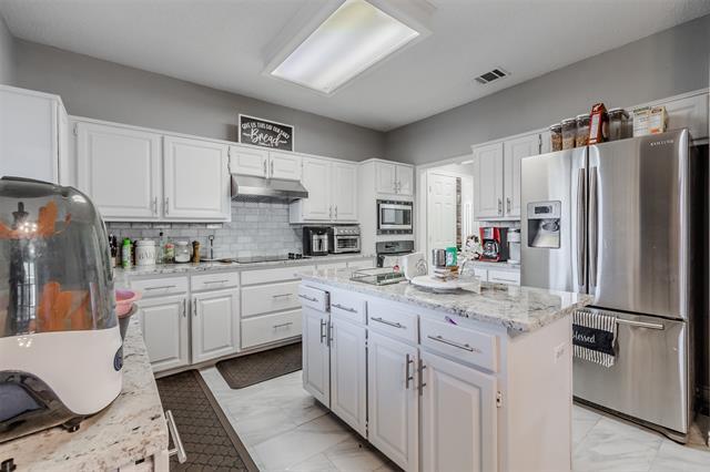 Building Photo - 4210 Oak Mt Dr