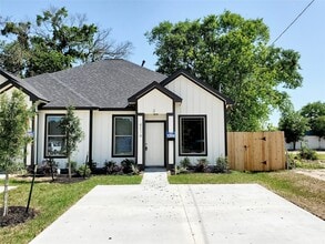 Building Photo - 4214 Weaver Rd