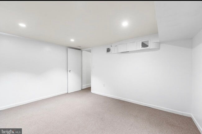 Building Photo - 1656 Yakona Rd