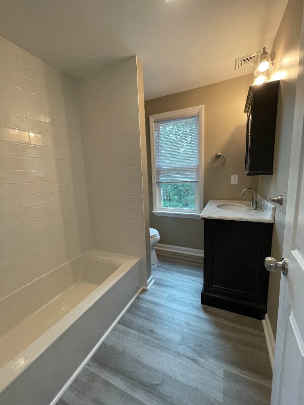 Building Photo - 808 Belmont Ave