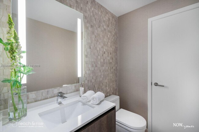 Building Photo - 88 SW 7th St