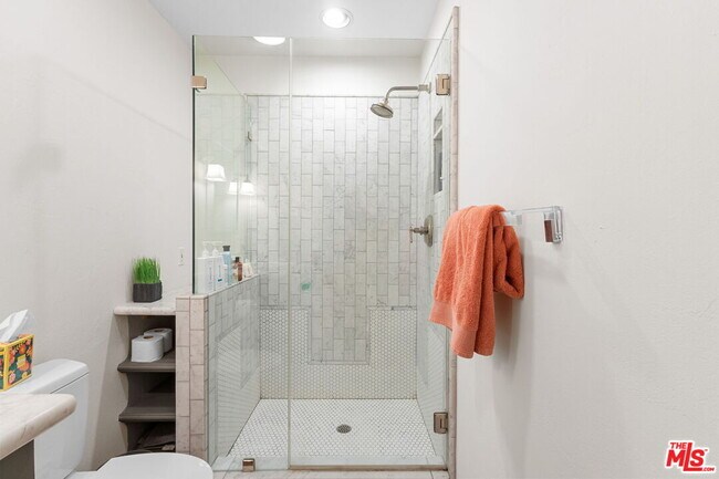 Building Photo - 4548 Ellenboro Way