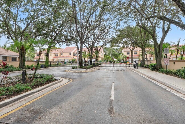 Building Photo - 9664 Royal Palm Blvd