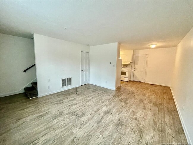 Building Photo - 820 Pilot Ave