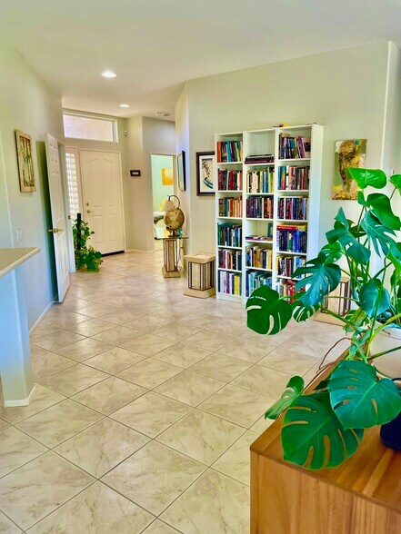 Building Photo - 78962 Cadence Ln