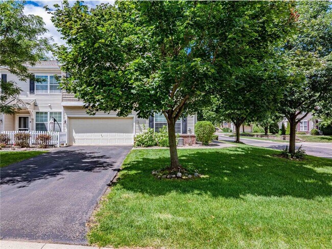 Building Photo - 875 Braunworth Ct