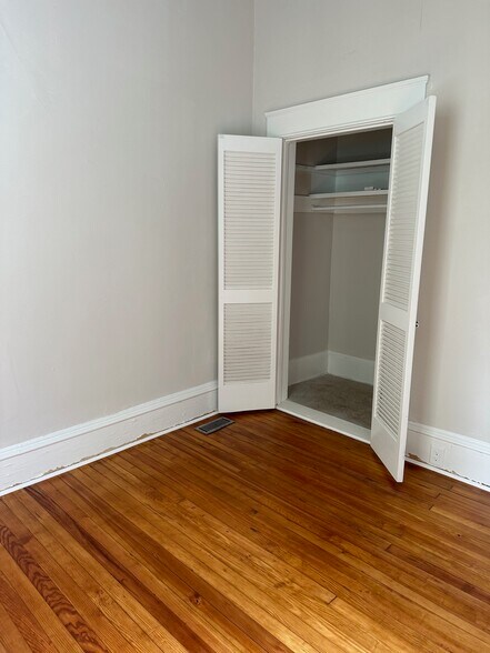 Building Photo - 114 S 5th Ave