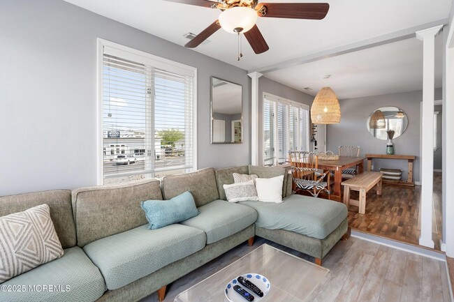 Building Photo - 167 4th Ave