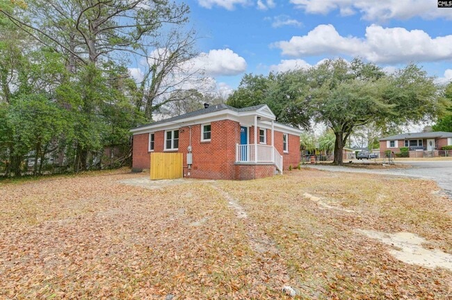 Building Photo - 3001 Truman St