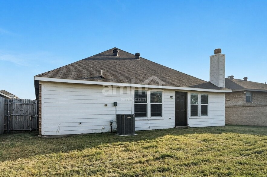 Building Photo - 912 Buffalo Springs Dr