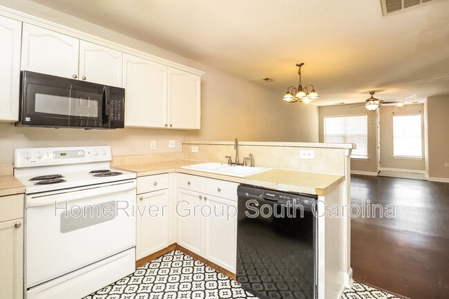 Building Photo - 2153 Pavilion Ct