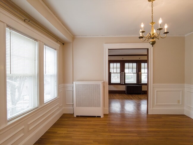 Building Photo - 119-121 Highland Ave