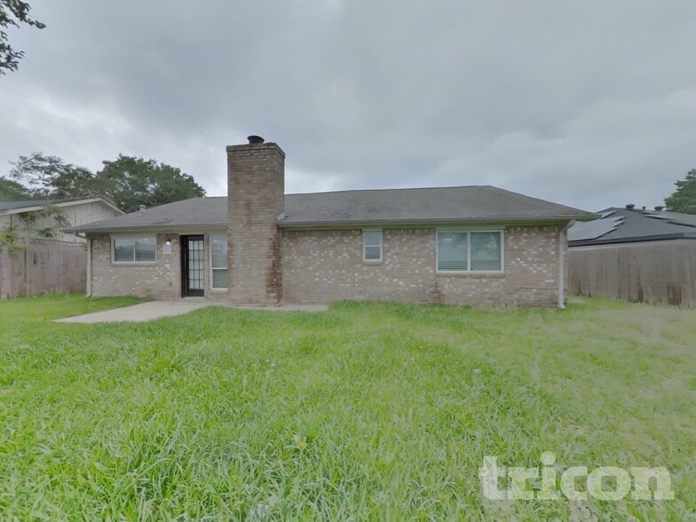 Building Photo - 7318 Foxway Ln