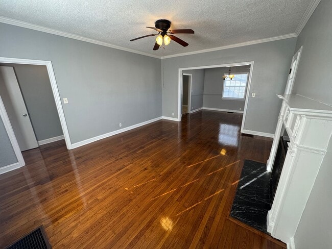 Building Photo - Tarrant