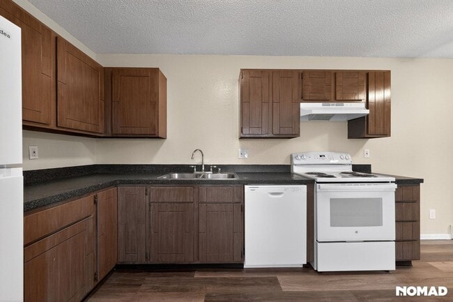 Building Photo - Charming 2BR Apartment in Windsor