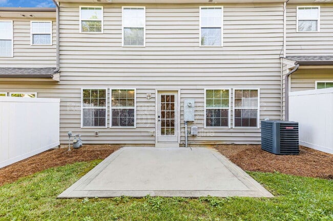 Building Photo - 11937 Elizabeth Madison Court