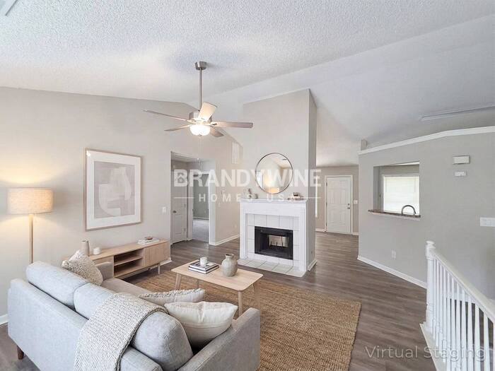 Building Photo - 10342 Commons Crossing