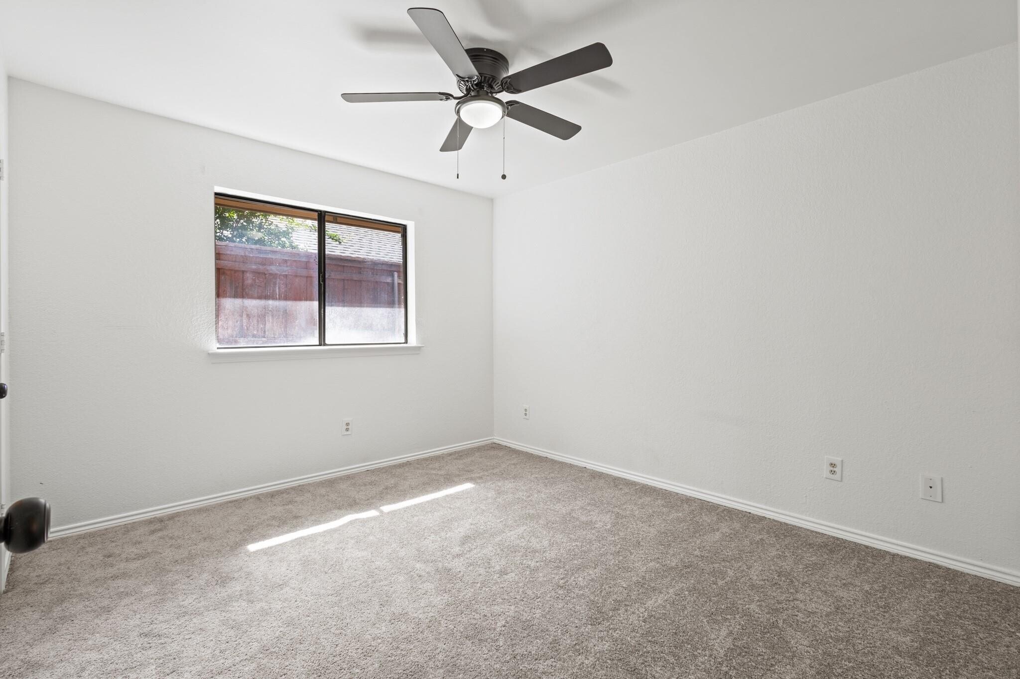Building Photo - 3948 Camino Dr