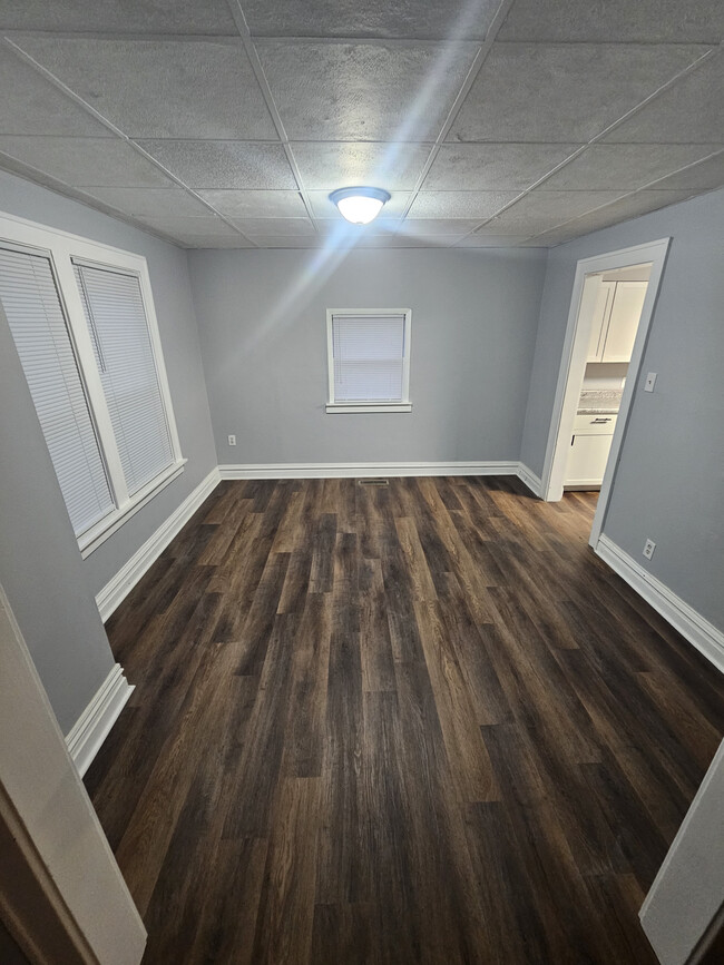 Building Photo - 1308 Loretta Ave