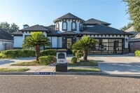 Building Photo - 25 Ebony Ave