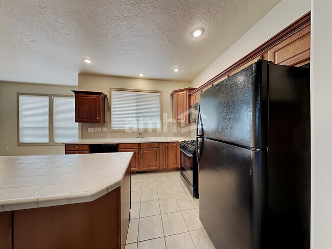 Building Photo - 55 S Selwood Ln