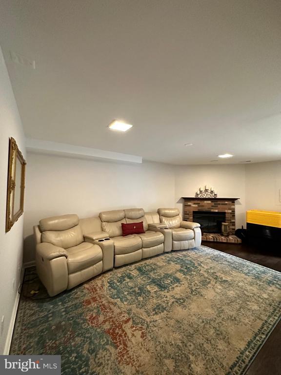 Building Photo - 10603 Brice Ct
