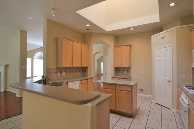 Building Photo - 6011 Stevens Creek Ct