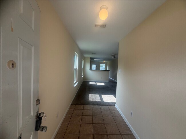 Building Photo - 8103 Forest Glen Dr