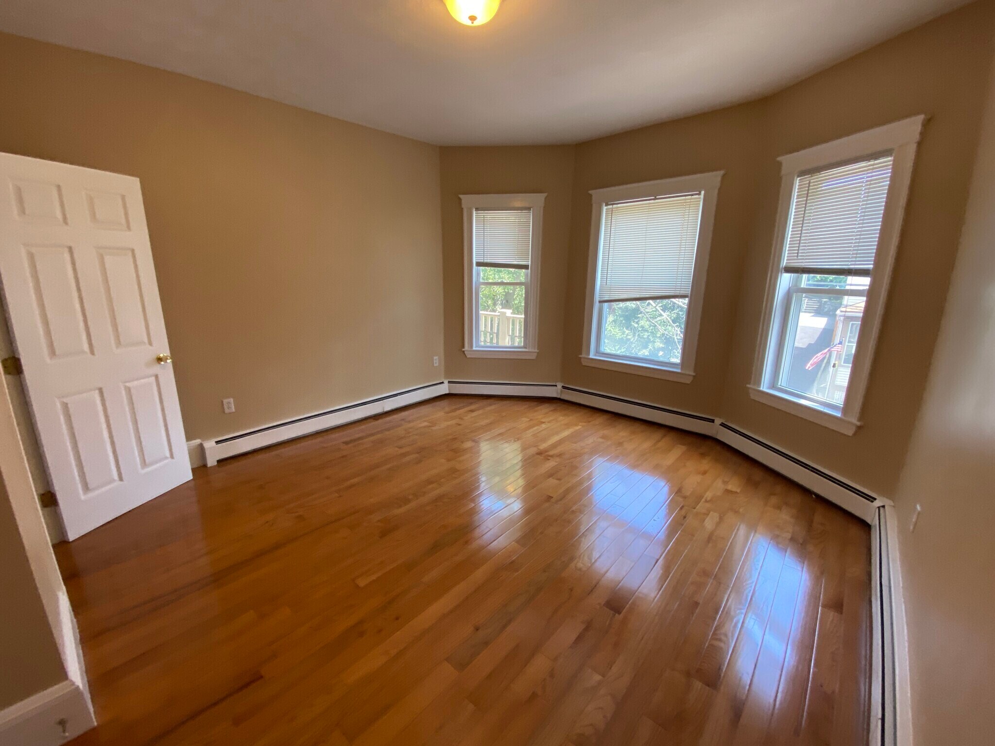 Building Photo - 106 Glenwood Rd